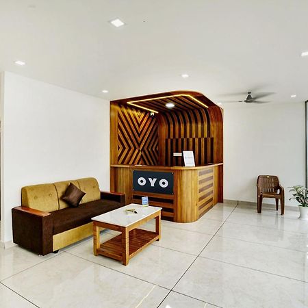 Hotel O Grand Parassini Pāppinisseri المظهر الخارجي الصورة