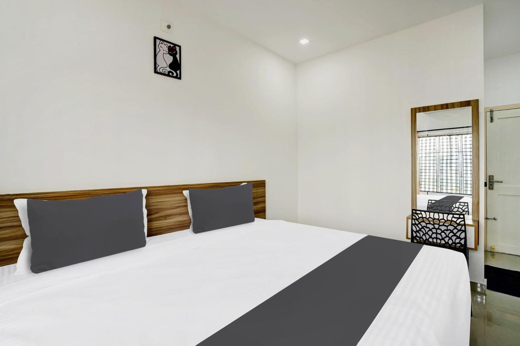 Hotel O Grand Parassini Pāppinisseri المظهر الخارجي الصورة