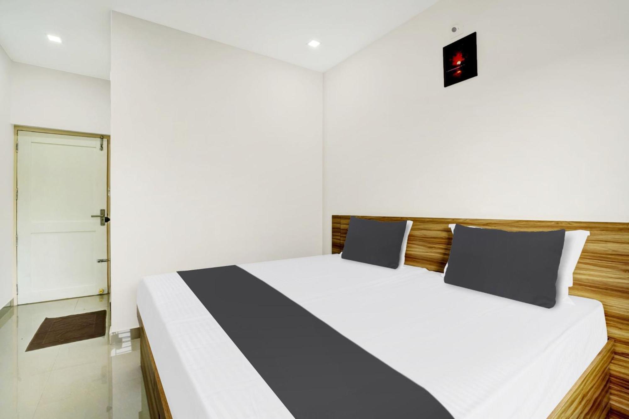 Hotel O Grand Parassini Pāppinisseri المظهر الخارجي الصورة